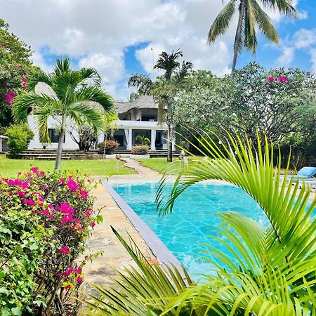 White Nyumba Malindi Lejlighed Eksteriør billede