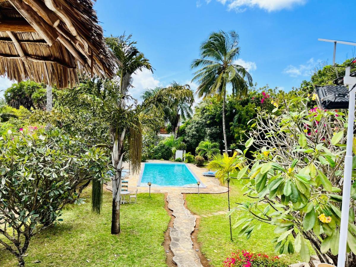White Nyumba Malindi Lejlighed Eksteriør billede