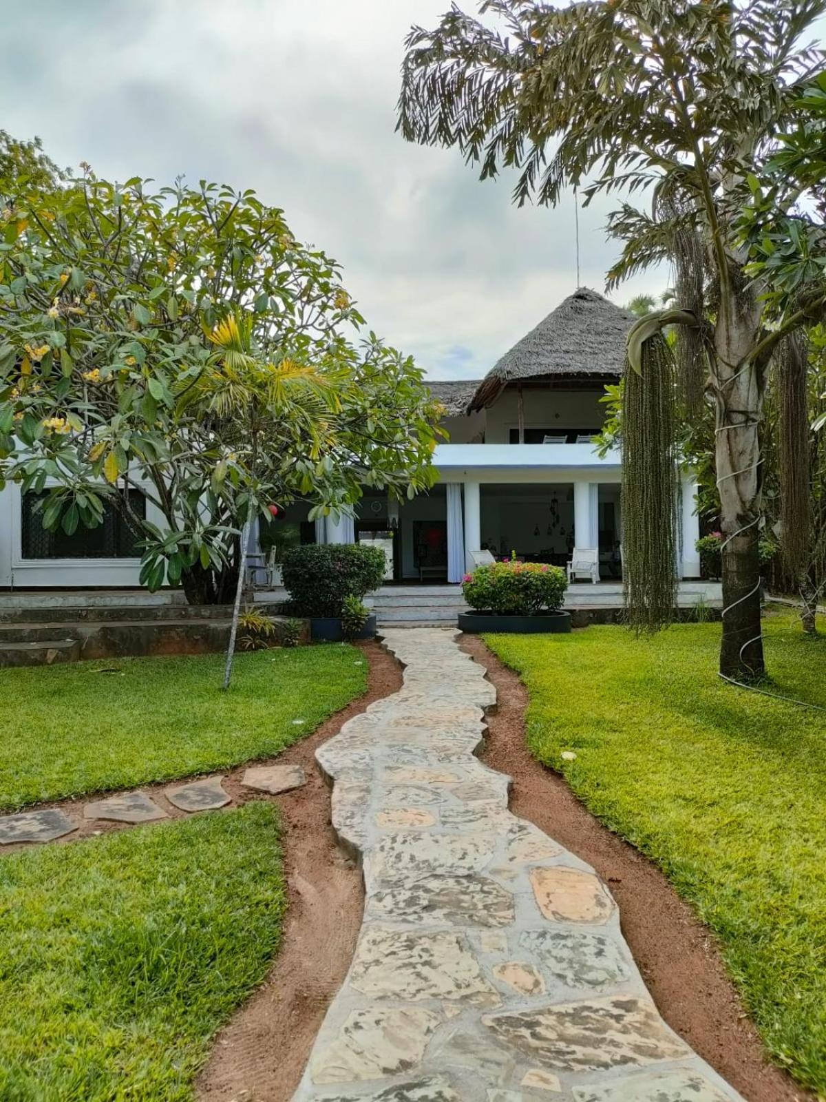 White Nyumba Malindi Lejlighed Eksteriør billede