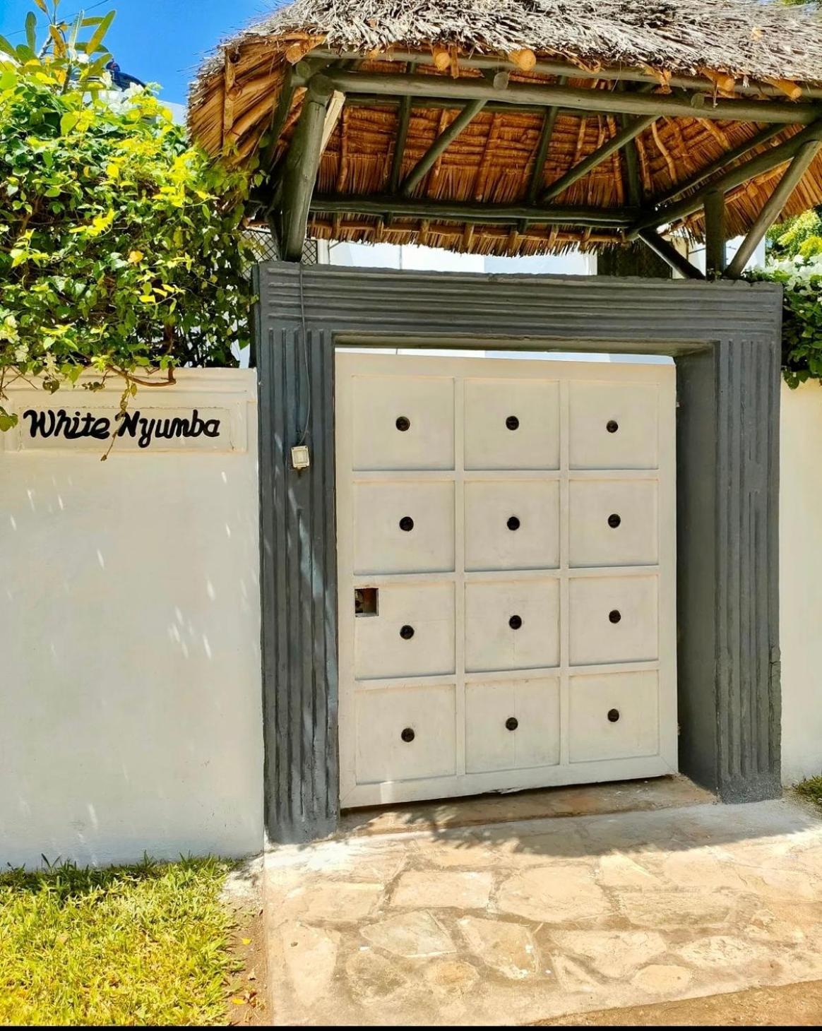 White Nyumba Malindi Lejlighed Eksteriør billede